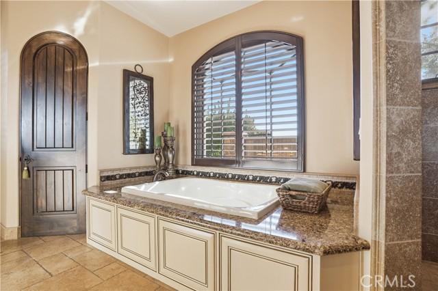 Temecula, California, 92592, United States, 3 Bedrooms Bedrooms, ,4 BathroomsBathrooms,Residential,For Sale,1998923