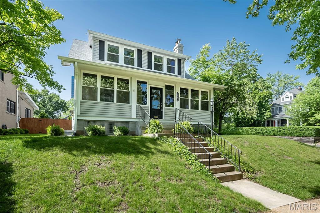 St Louis, Missouri, 63105, United States, 4 Bedrooms Bedrooms, ,4 BathroomsBathrooms,Residential,For Sale,1901233