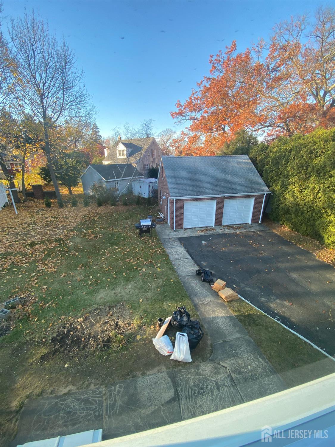 East Brunswick, New Jersey, 08816, United States, 5 Bedrooms Bedrooms, ,2 BathroomsBathrooms,Residential,For Sale,1956516