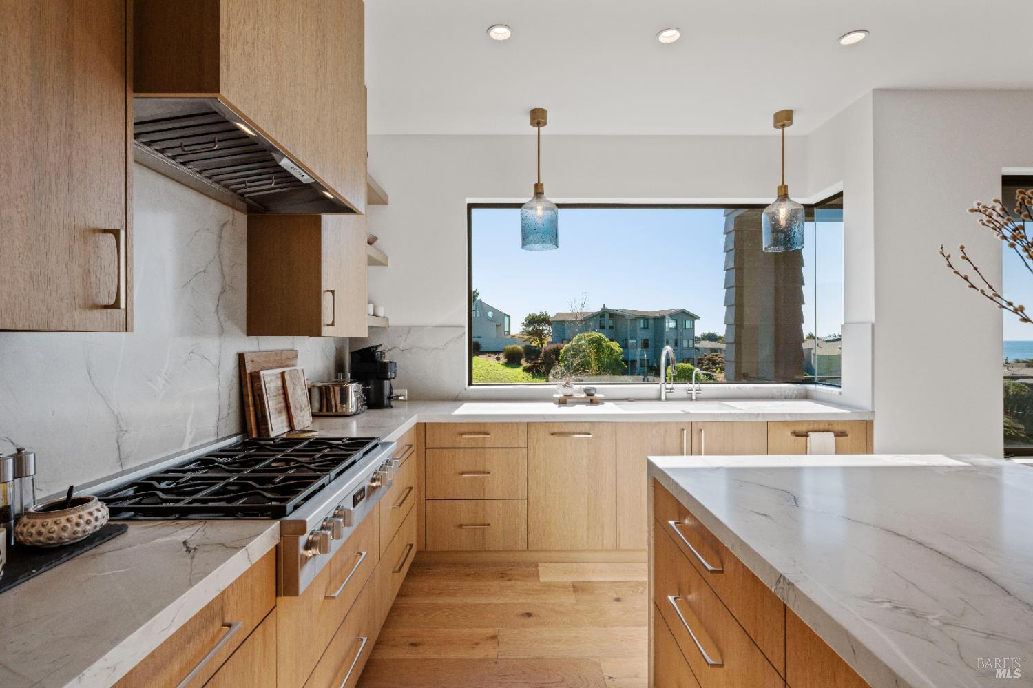 Bodega Bay, California, 94923, United States, 4 Bedrooms Bedrooms, ,5 BathroomsBathrooms,Residential,For Sale,1940250