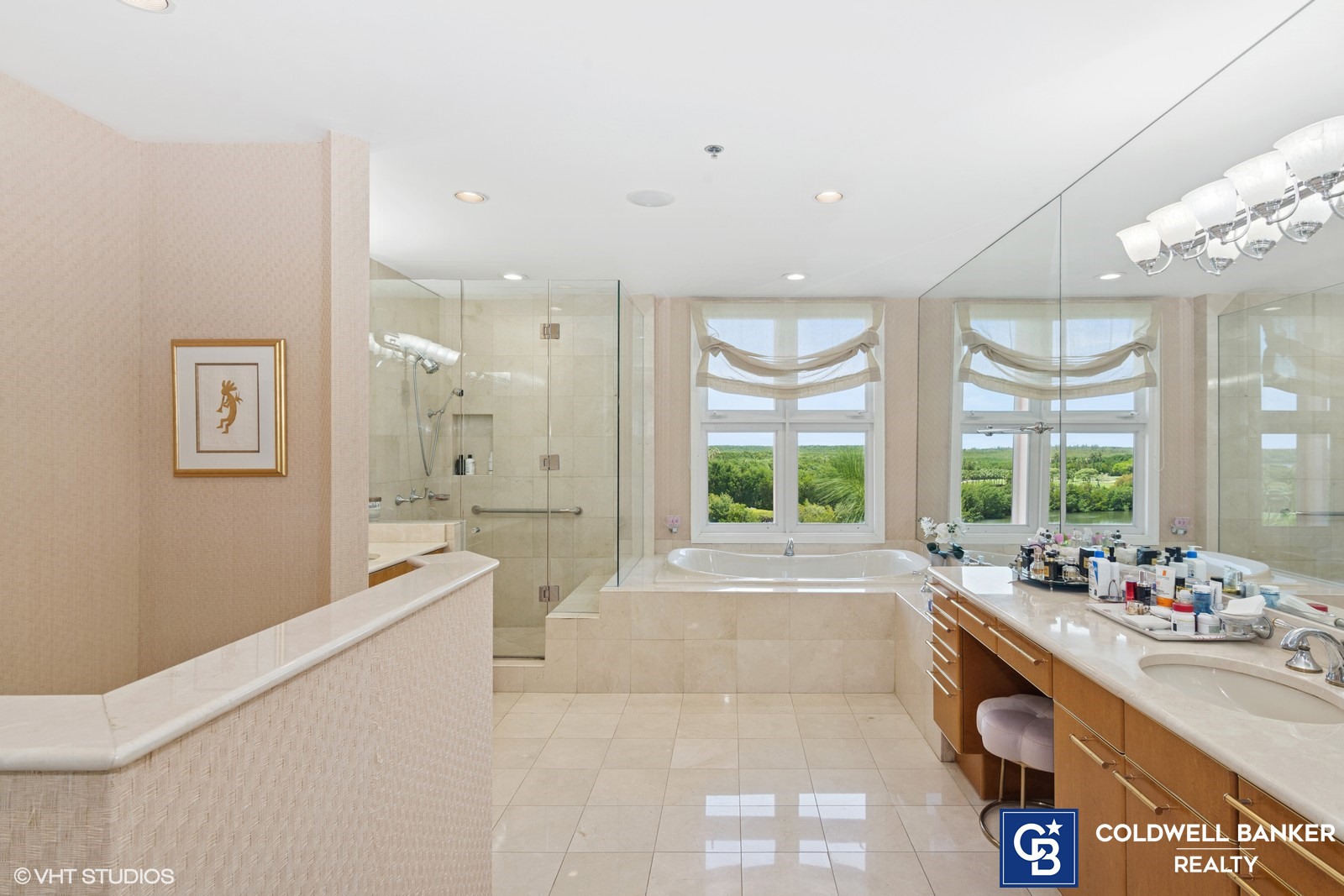 Coral Gables, Florida, 33158, United States, 3 Bedrooms Bedrooms, ,4 BathroomsBathrooms,Residential,For Sale,1795560
