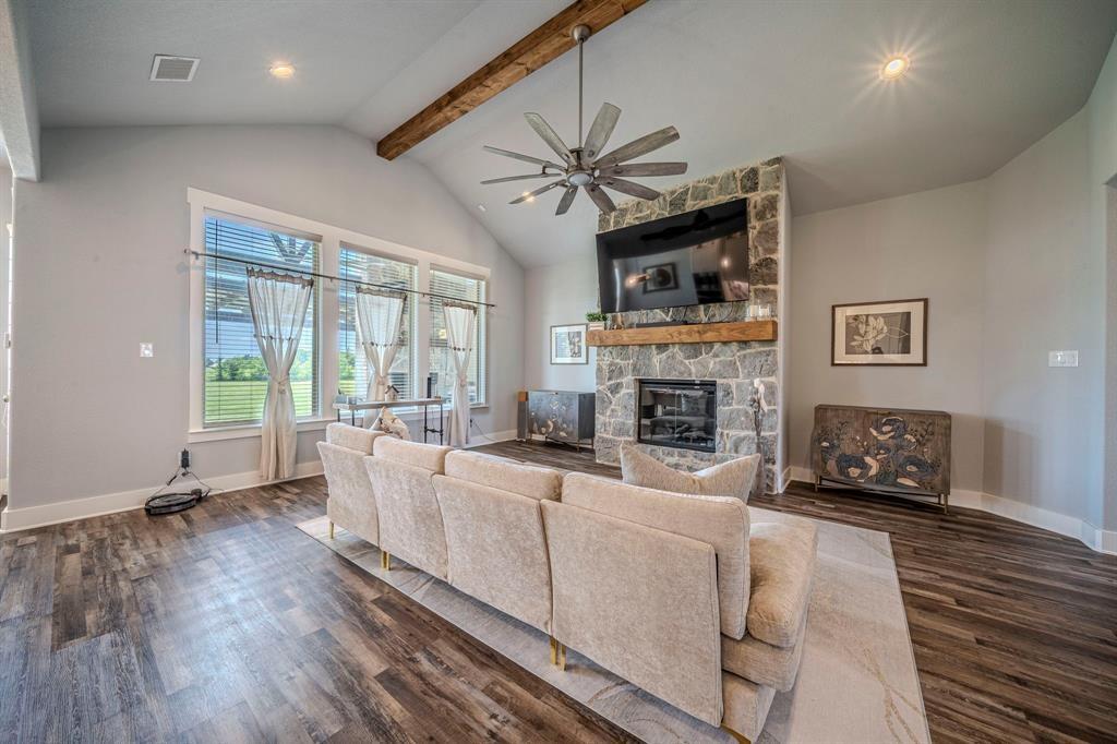 Waxahachie, Texas, 75165, United States, 4 Bedrooms Bedrooms, ,3 BathroomsBathrooms,Residential,For Sale,2007543