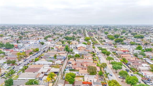 Los Angeles, California, 90003, United States, 5 Bedrooms Bedrooms, ,Residential,For Sale,1889512