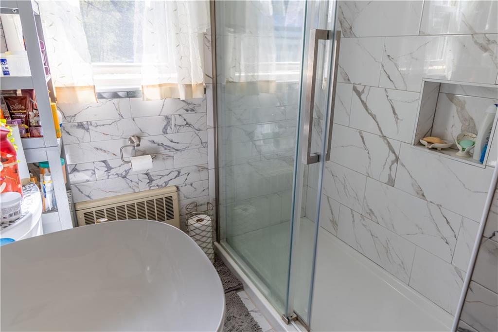 Warwick, Rhode Island, 02886, United States, 4 Bedrooms Bedrooms, ,1 BathroomBathrooms,Residential,For Sale,1943403