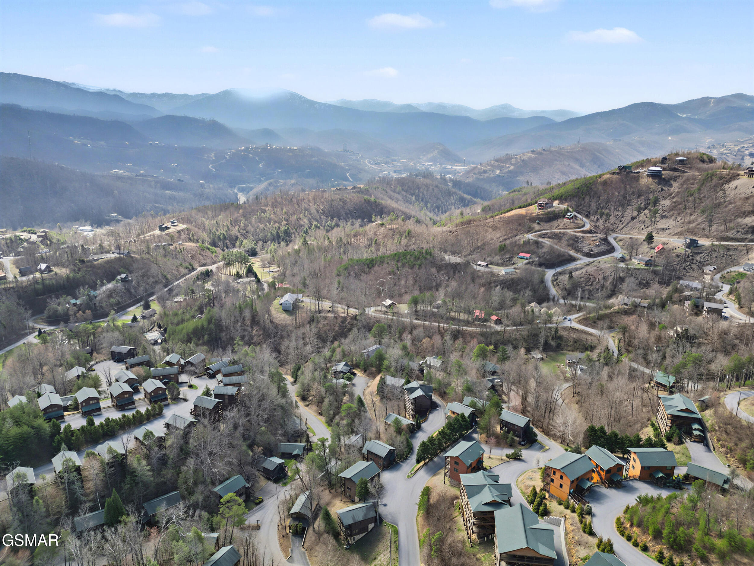Gatlinburg, Tennessee, 37738, United States, 2 Bedrooms Bedrooms, ,3 BathroomsBathrooms,Residential,For Sale,2024380