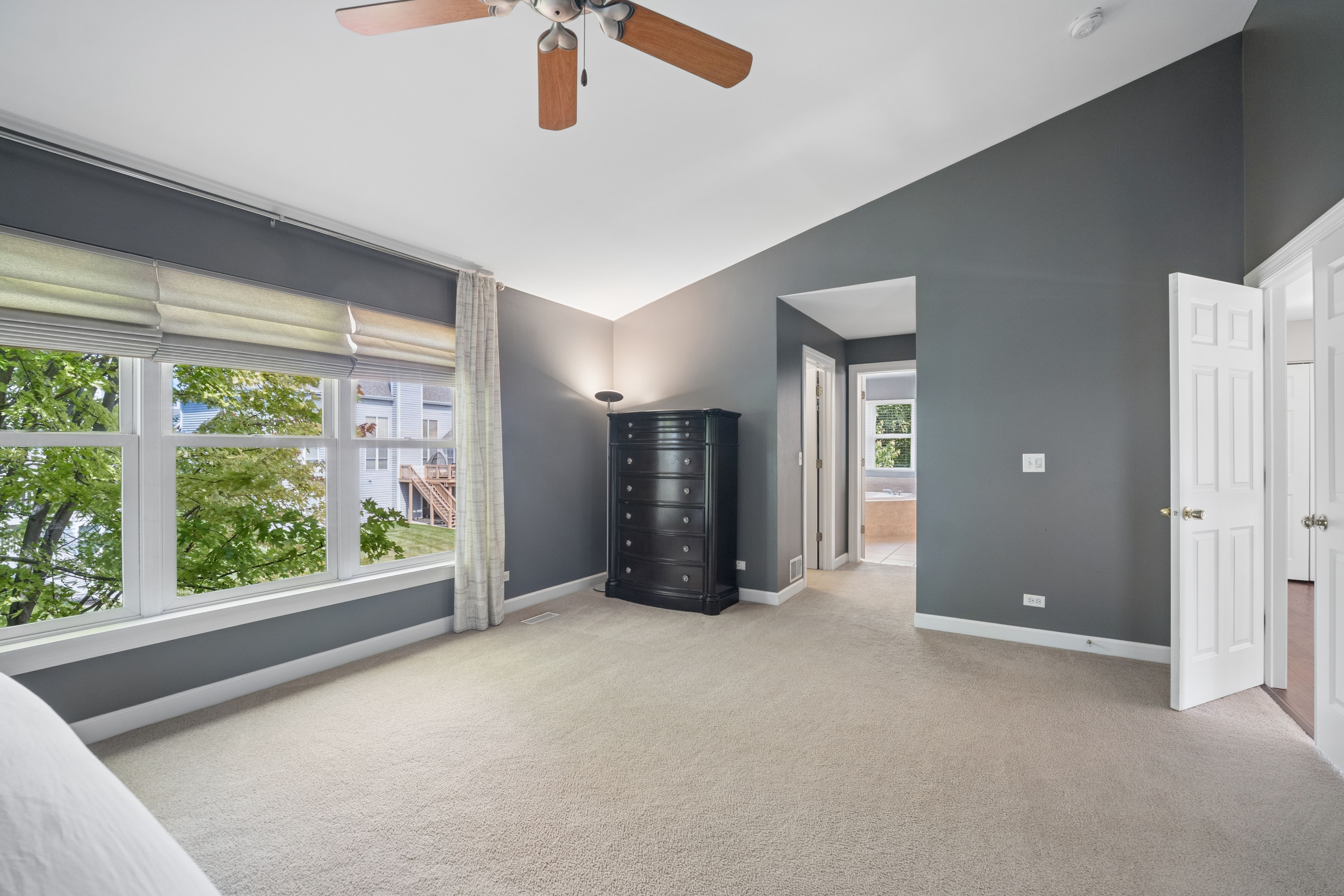 An Exceptional Residence Nestled Within the Prestigious Gated Community - 物件實景