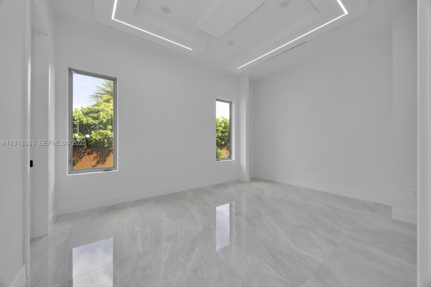 Miami, Florida, 33173, United States, 6 Bedrooms Bedrooms, ,7 BathroomsBathrooms,Residential,For Sale,2001798