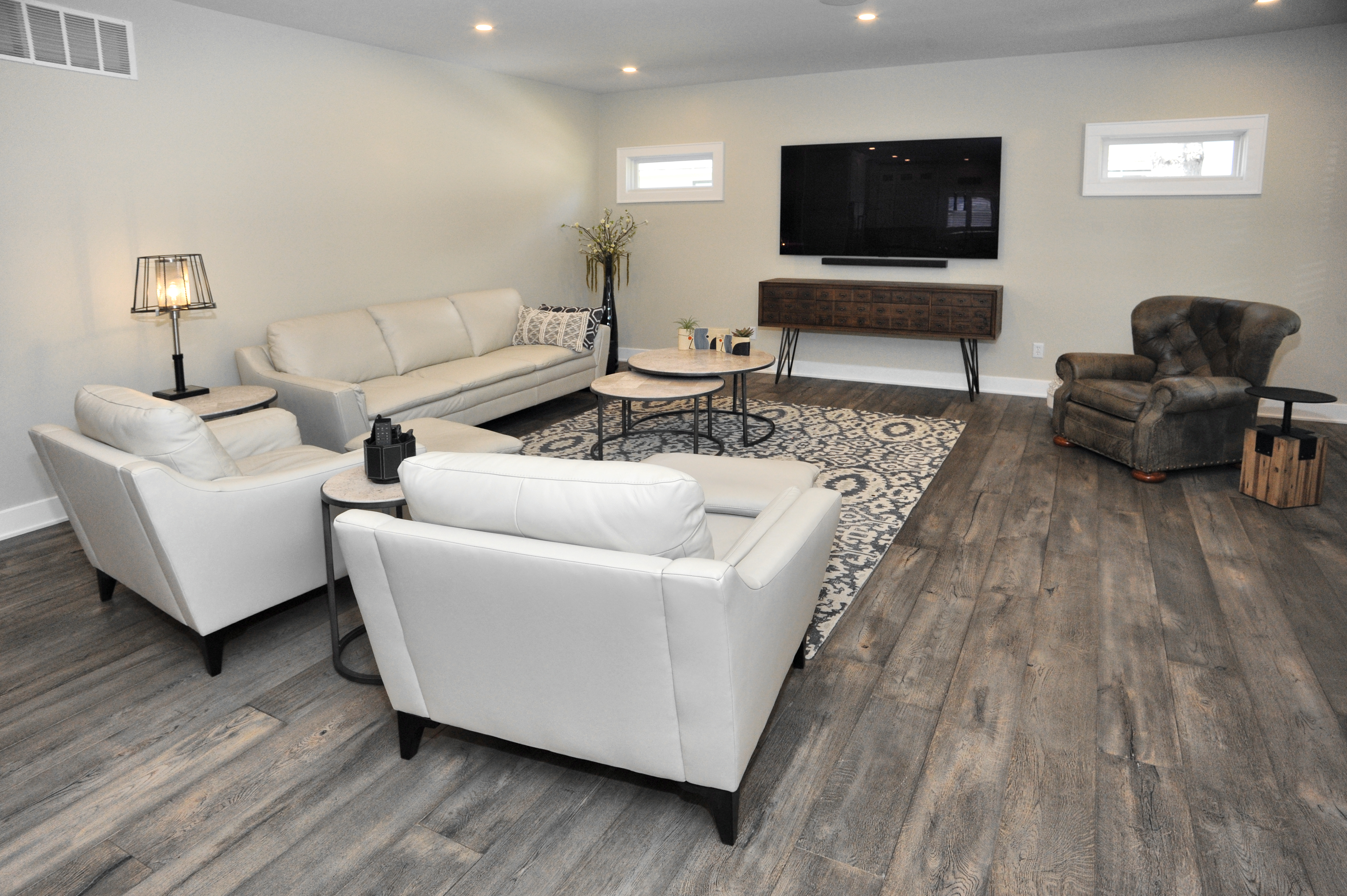 Valparaiso, Indiana, 46385, United States, 3 Bedrooms Bedrooms, ,2 BathroomsBathrooms,Residential,For Sale,1935561