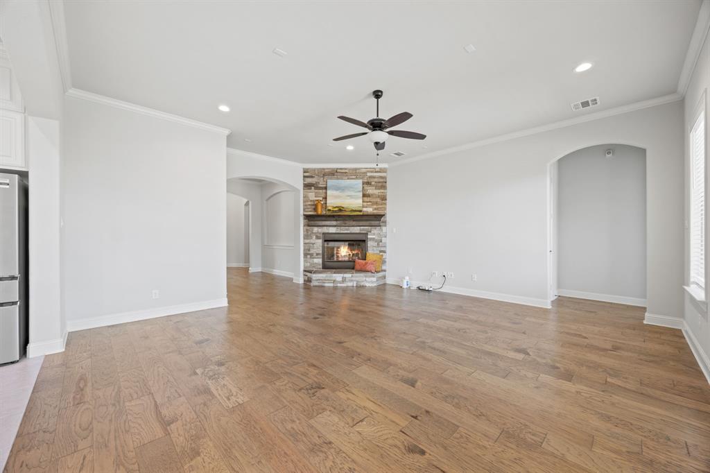 Mansfield, Texas, 76063, United States, 4 Bedrooms Bedrooms, ,4 BathroomsBathrooms,Residential,For Sale,1881326