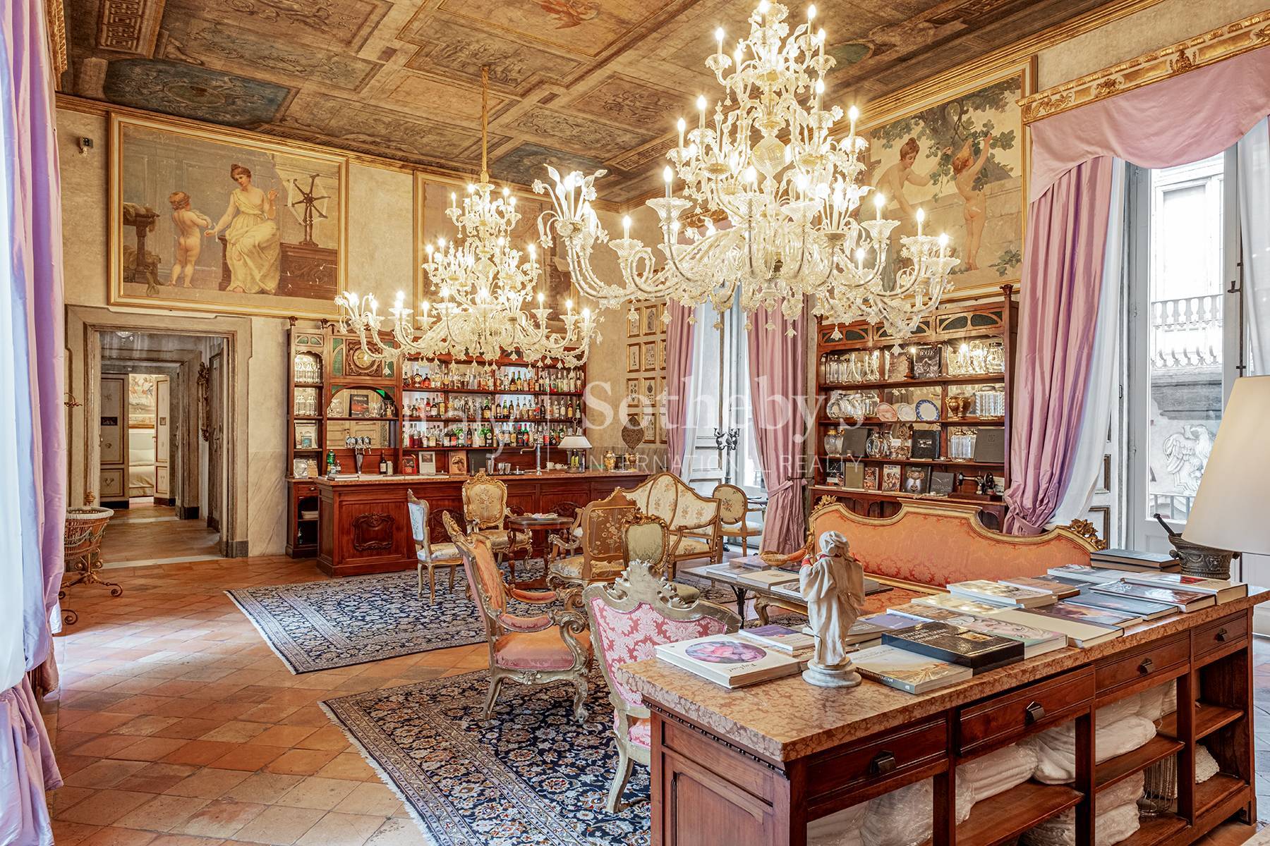  Monumental historic mansion in the heart of Naples - 物件實景