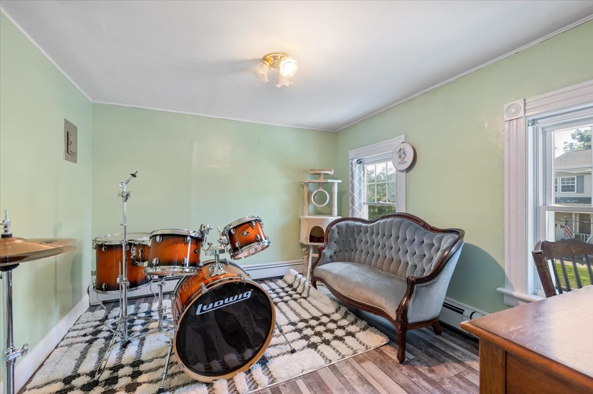 Amityville, New York, 11701, United States, 3 Bedrooms Bedrooms, ,3 BathroomsBathrooms,Residential,For Sale,1944957