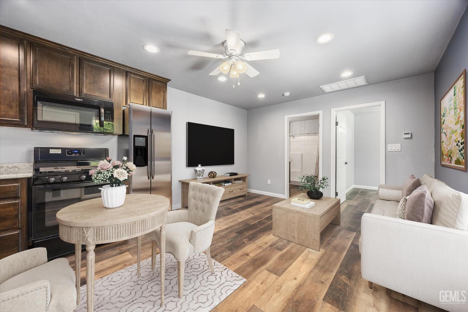 Bakersfield, California, 93313, United States, 5 Bedrooms Bedrooms, ,4 BathroomsBathrooms,Residential,For Sale,1984687