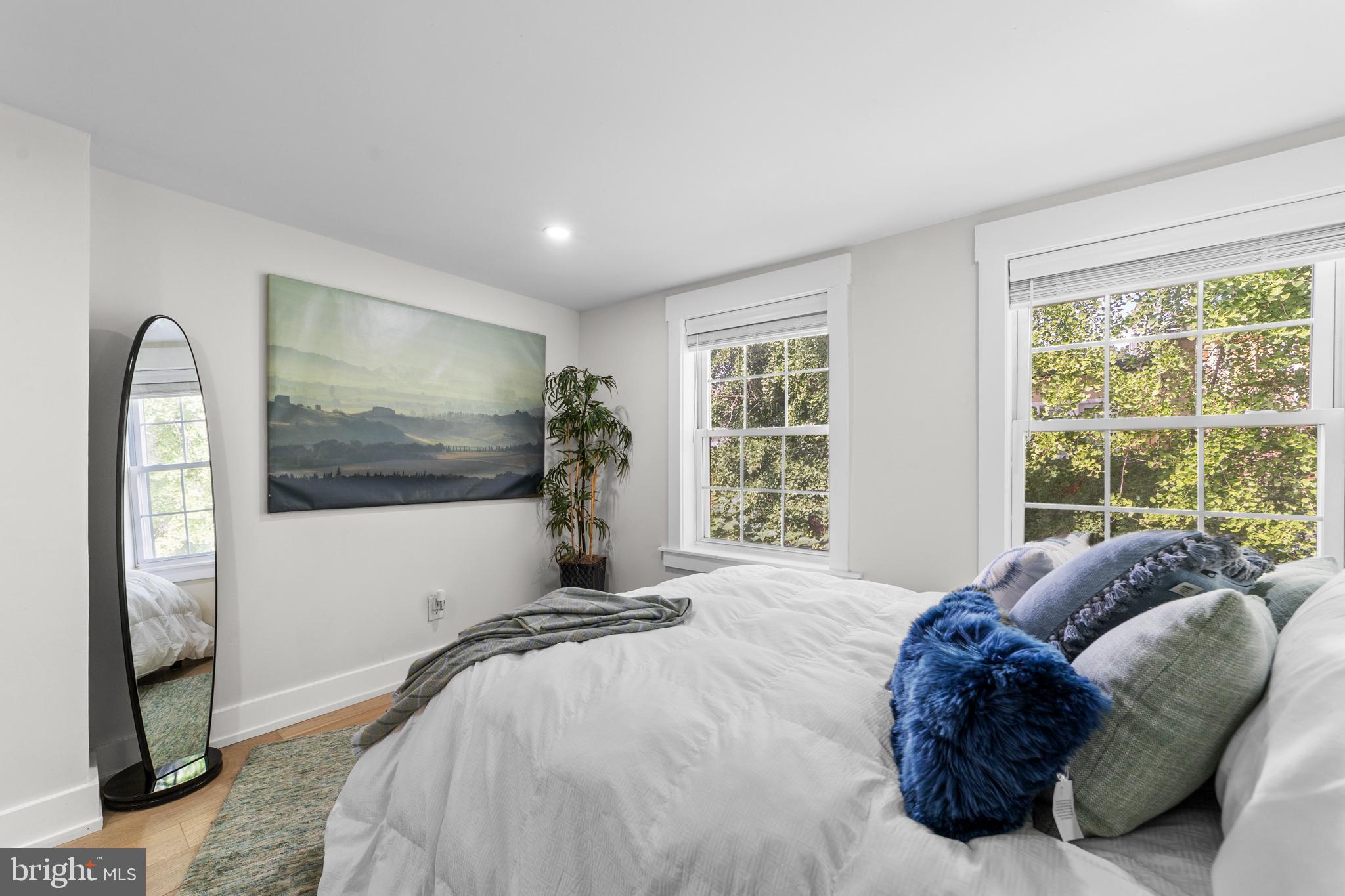 PHILADELPHIA, Pennsylvania, 19107, United States, 3 Bedrooms Bedrooms, ,3 BathroomsBathrooms,Residential,For Sale,1989862