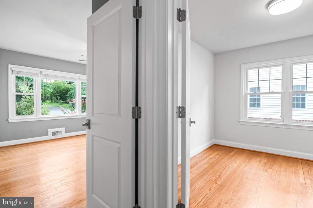 Falls Church, Virginia, 22043, United States, 5 Bedrooms Bedrooms, ,3 BathroomsBathrooms,Residential,For Sale,1977846