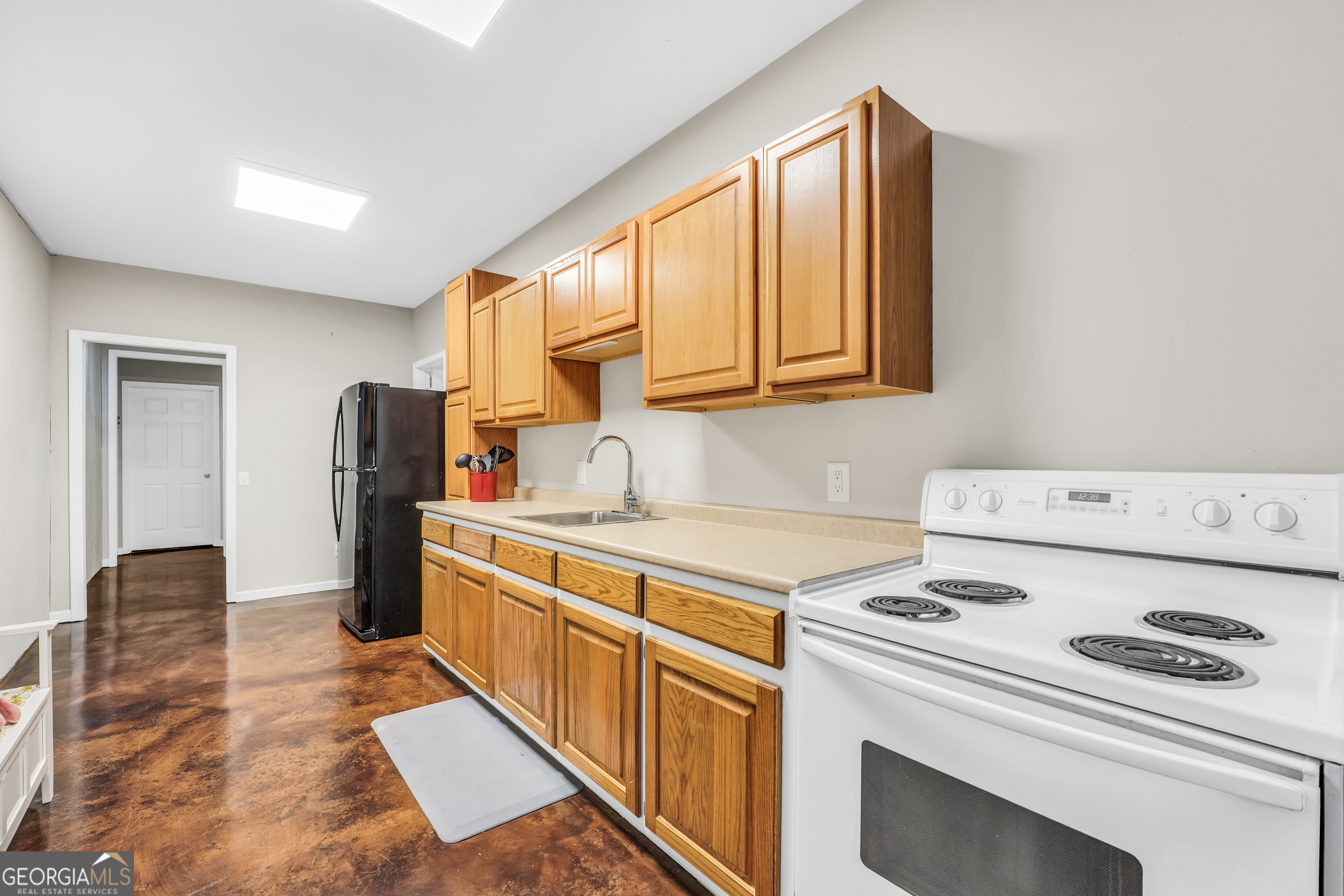 Jenkinsburg, Georgia, 30234, United States, 5 Bedrooms Bedrooms, ,4 BathroomsBathrooms,Residential,For Sale,1928448