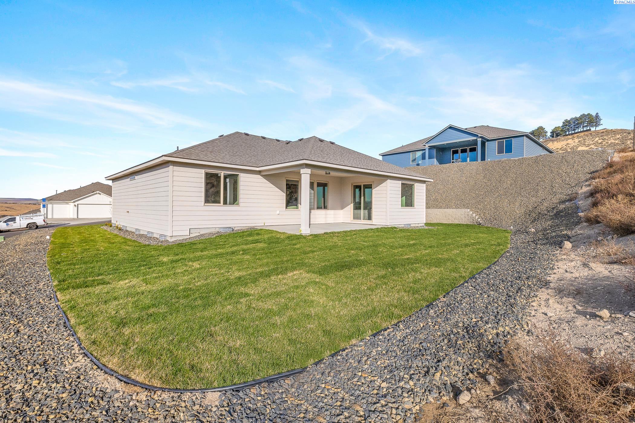 Kennewick, Washington, 99338, United States, 3 Bedrooms Bedrooms, ,1 BathroomBathrooms,Residential,For Sale,1969367