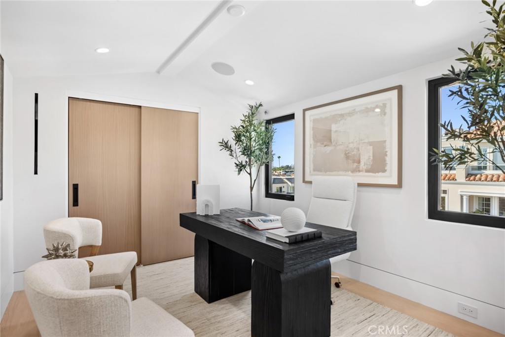 Corona del Mar, California, 92625, United States, 4 Bedrooms Bedrooms, ,5 BathroomsBathrooms,Residential,For Sale,1903577