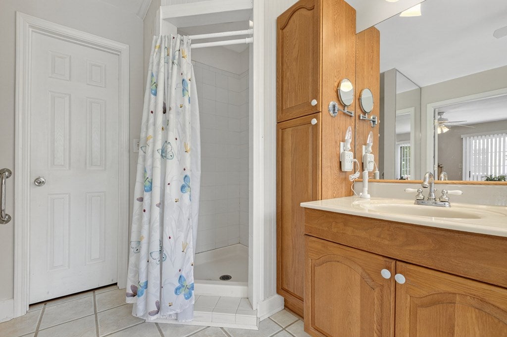 Talking Rock, Georgia, 30175, United States, 5 Bedrooms Bedrooms, ,4 BathroomsBathrooms,Residential,For Sale,1848832
