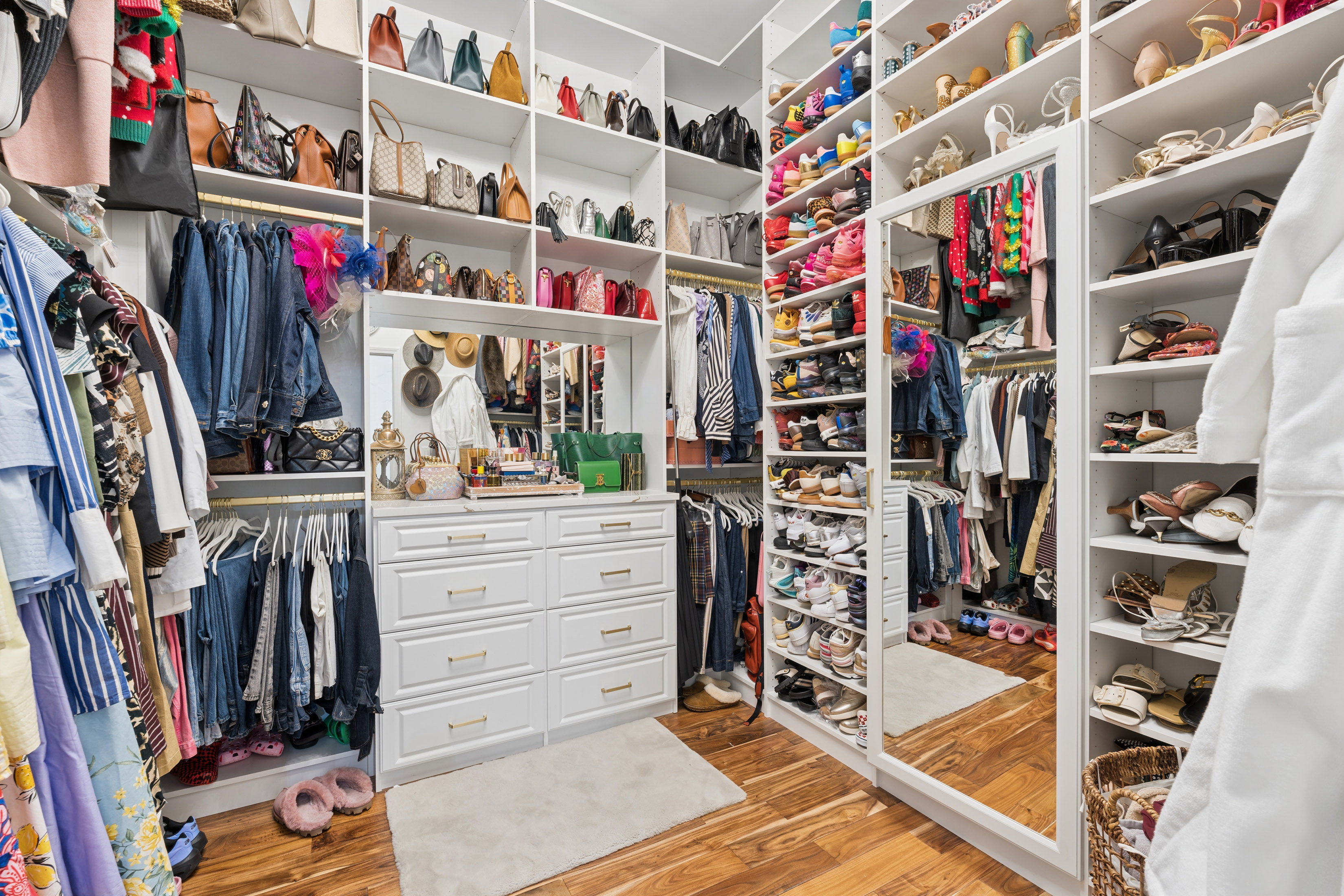  Elegant and Light-filled Townhome in Gated Olde Ivy at Vinings Community - 物件實景