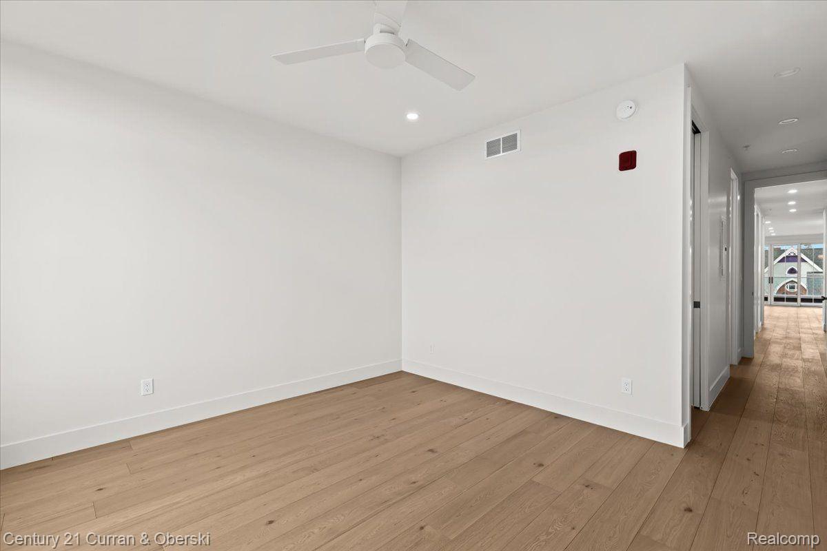 Northville, Michigan, 48167, United States, 2 Bedrooms Bedrooms, ,2 BathroomsBathrooms,Residential,For Sale,1701304