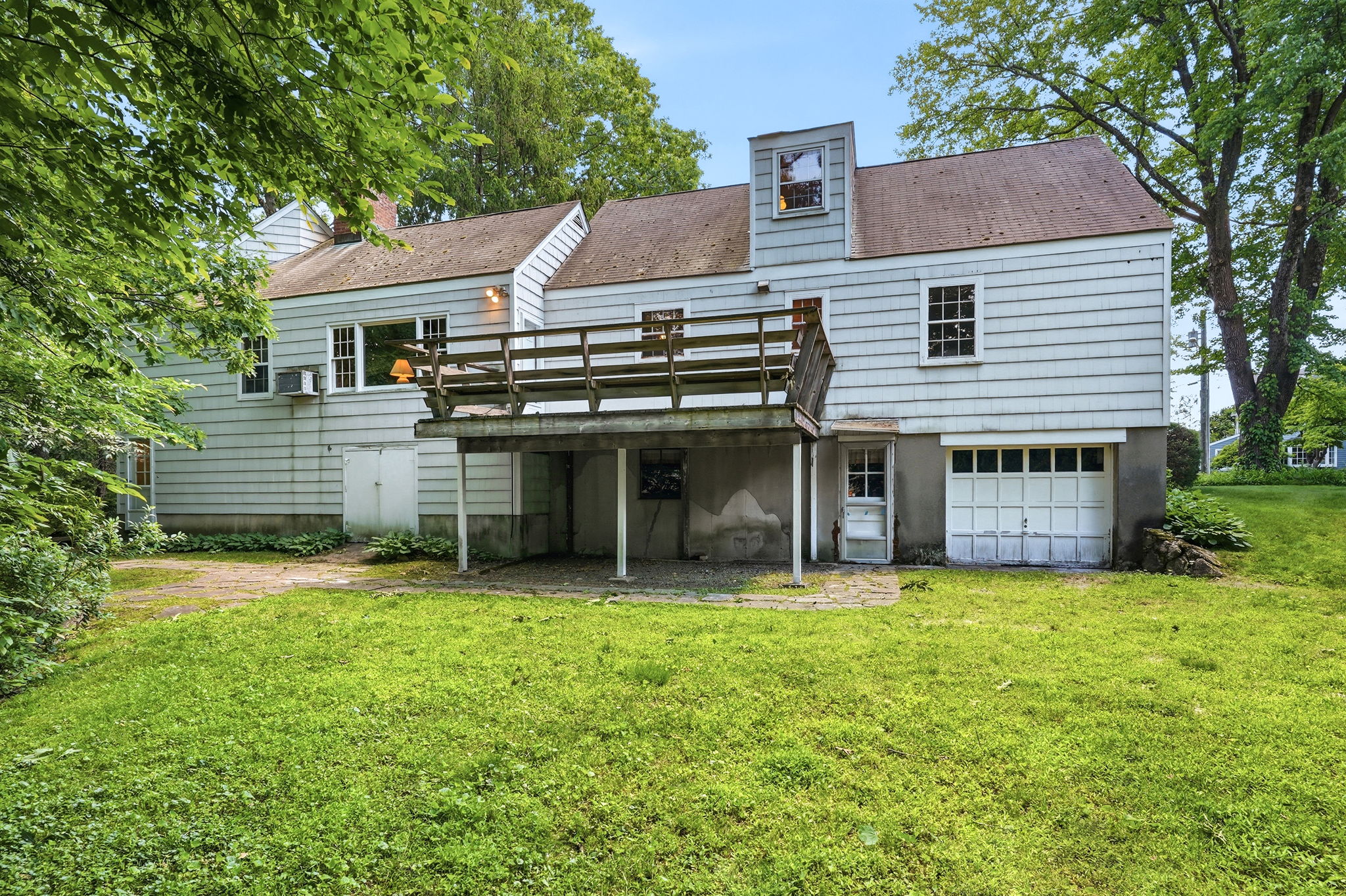  Charming & Versatile Cape Cod in Convenient Newfield - 物件實景