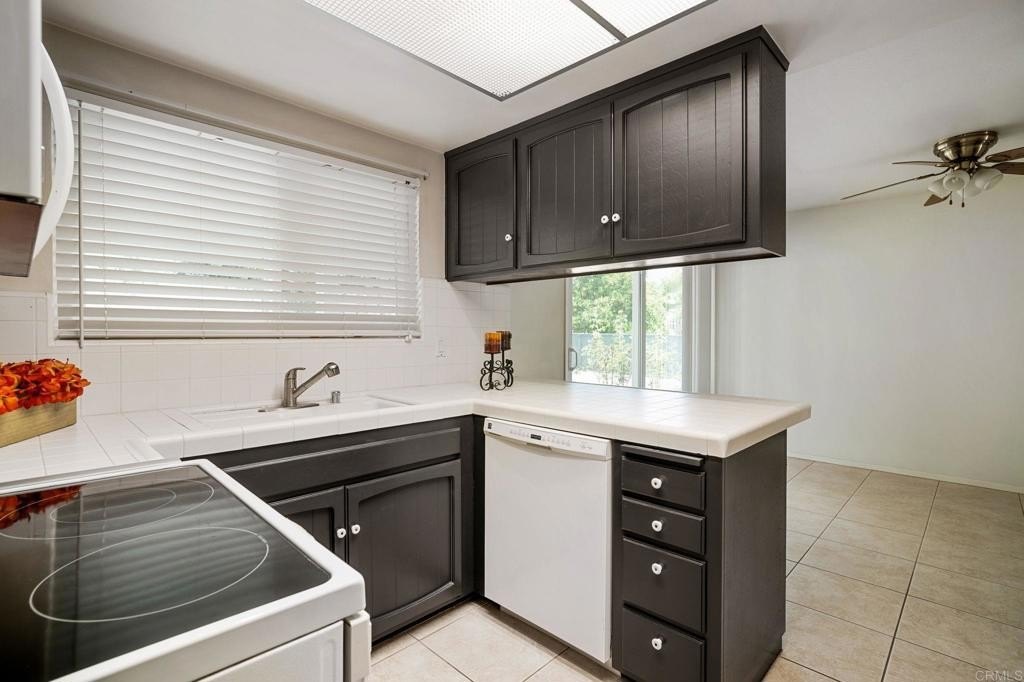 Escondido, California, 92026, United States, 2 Bedrooms Bedrooms, ,2 BathroomsBathrooms,Residential,For Sale,1942214