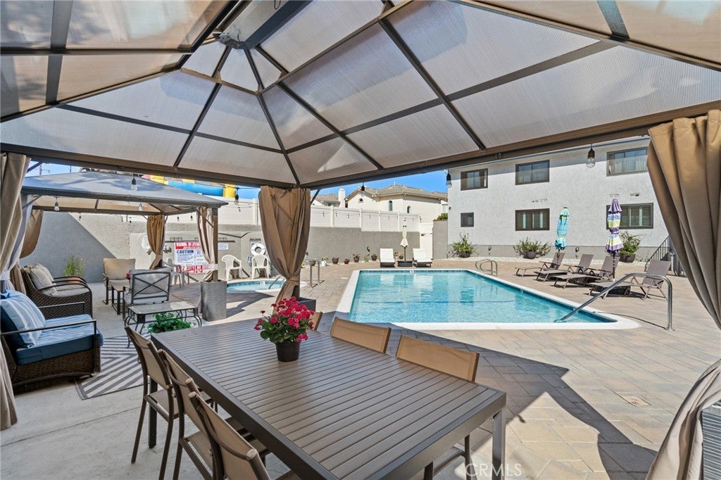 Torrance, California, 90505, United States, 3 Bedrooms Bedrooms, ,3 BathroomsBathrooms,Residential,For Sale,1979757