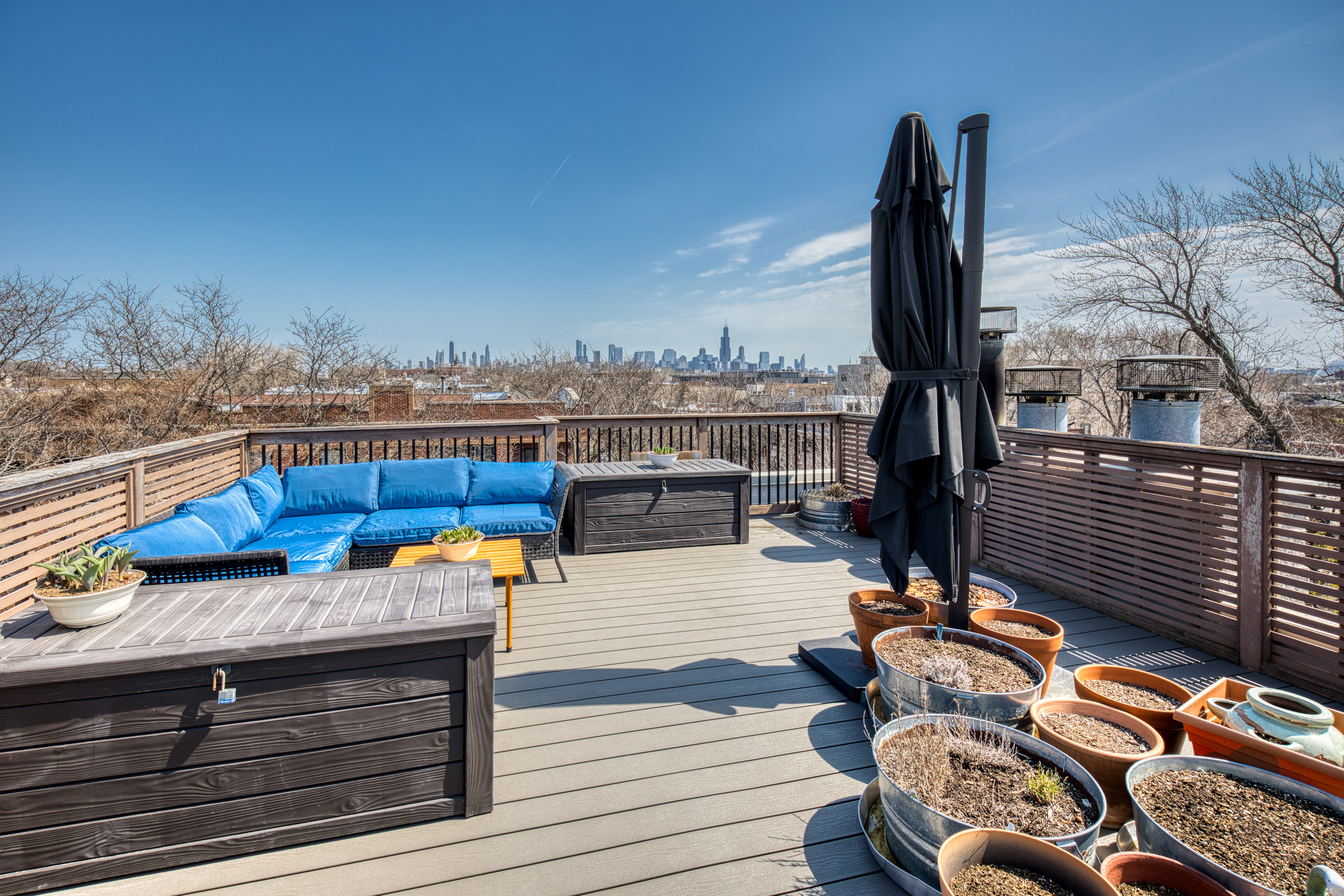 Welcome to the Penthouse at 832 N Washtenaw - 物件實景