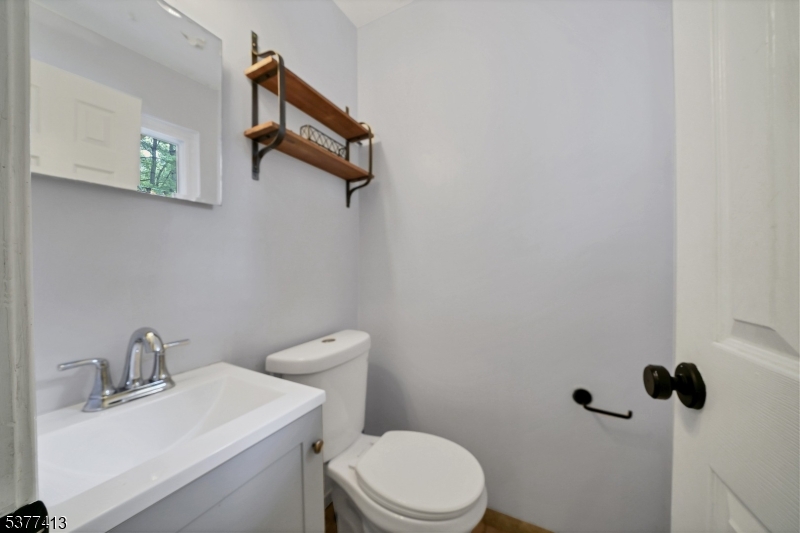 Raritan Twp., New Jersey, 08822, United States, 4 Bedrooms Bedrooms, ,3 BathroomsBathrooms,Residential,For Sale,1911305