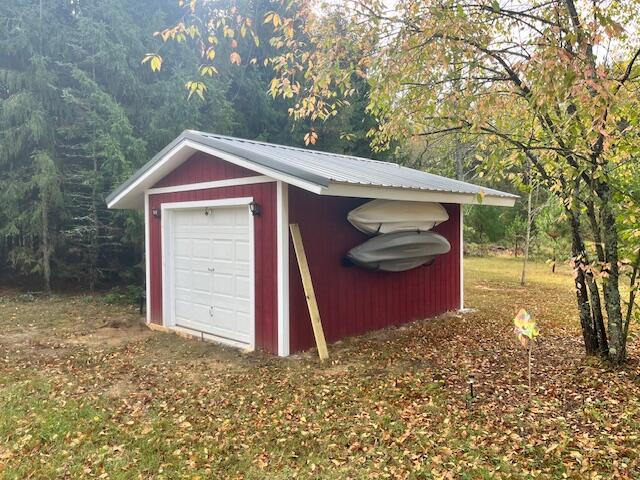 Branch, Michigan, 49402, United States, 5 Bedrooms Bedrooms, ,4 BathroomsBathrooms,Residential,For Sale,1986273