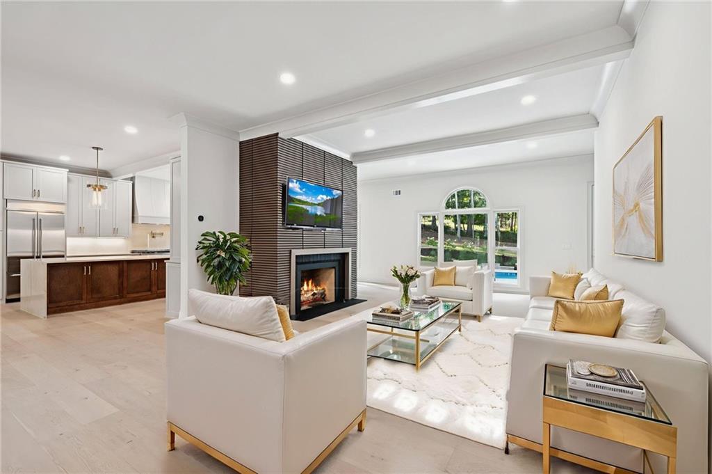 Alpharetta, Georgia, 30004, United States, 5 Bedrooms Bedrooms, ,7 BathroomsBathrooms,Residential,For Sale,1978962