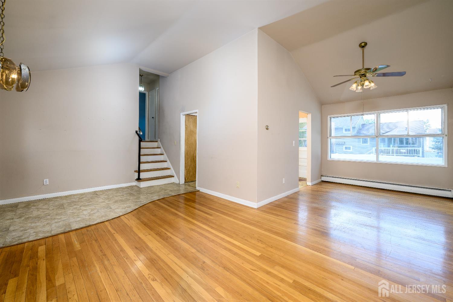 Colonia, New Jersey, 07067, United States, 4 Bedrooms Bedrooms, ,2 BathroomsBathrooms,Residential,For Sale,1961798