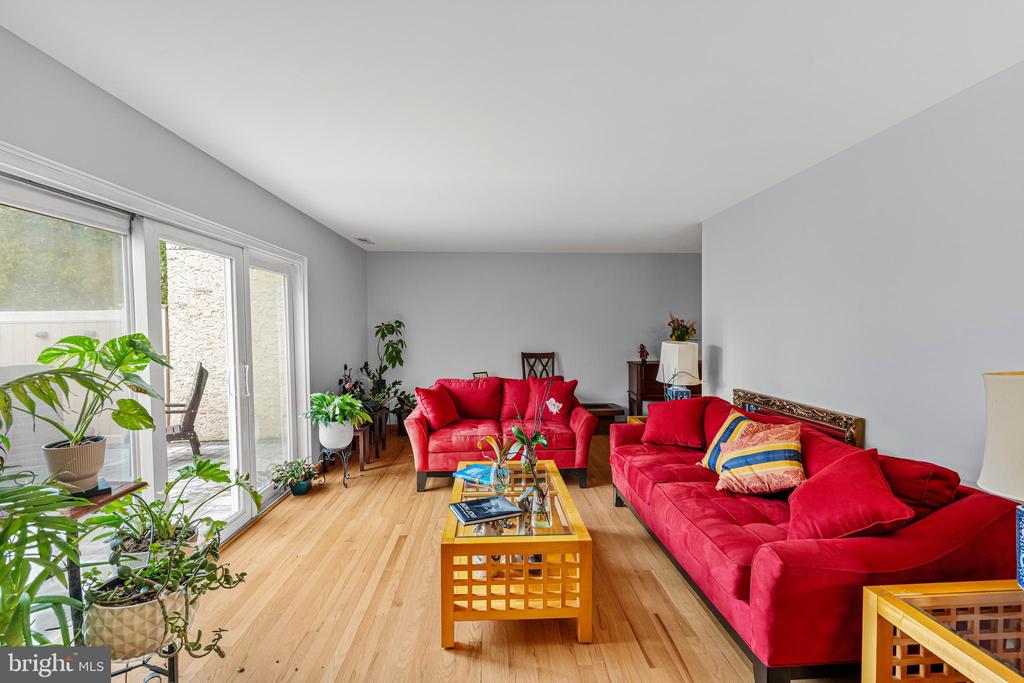 Plainsboro, New Jersey, 08536, United States, 3 Bedrooms Bedrooms, ,3 BathroomsBathrooms,Residential,For Sale,1975550