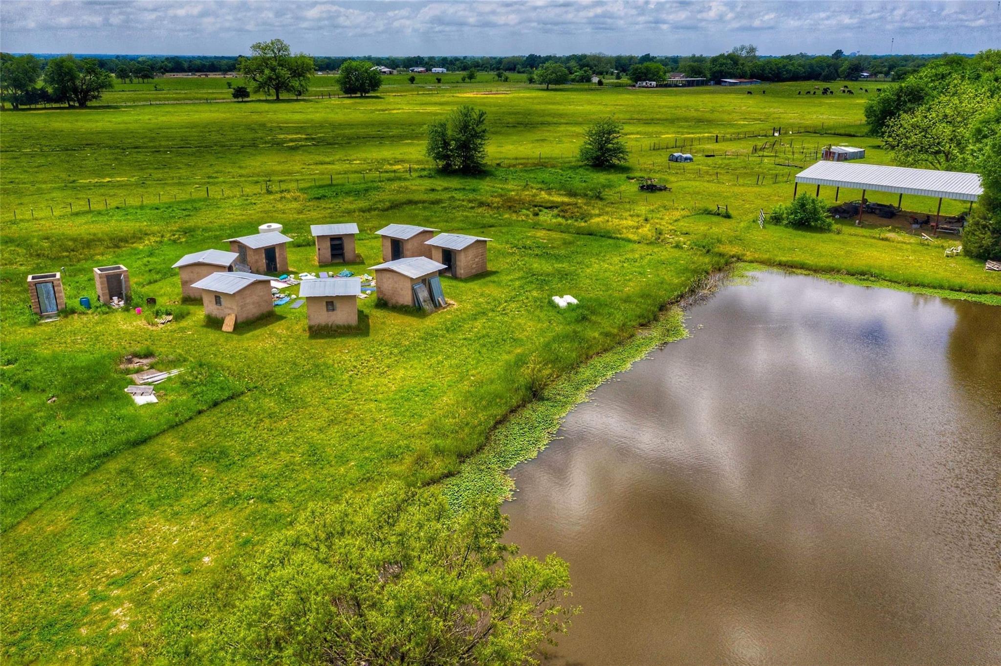 Commerce, Texas, 75428, United States, 7 Bedrooms Bedrooms, ,6 BathroomsBathrooms,Residential,For Sale,1984183