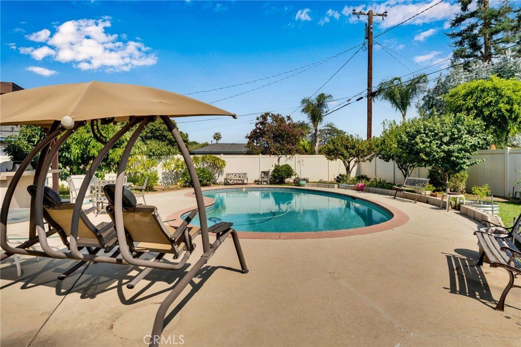 Covina, California, 91722, United States, 3 Bedrooms Bedrooms, ,2 BathroomsBathrooms,Residential,For Sale,1915523