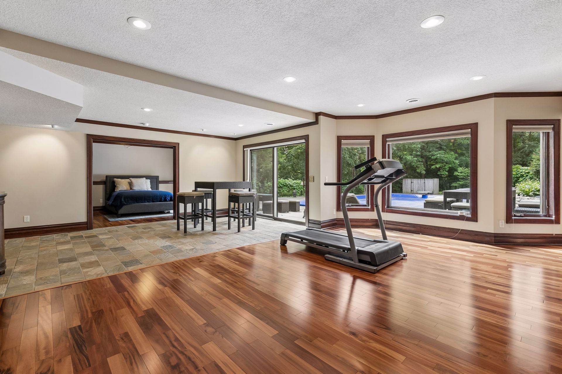  One-of-a-kind wooded retreat in Lakeville - 物件實景