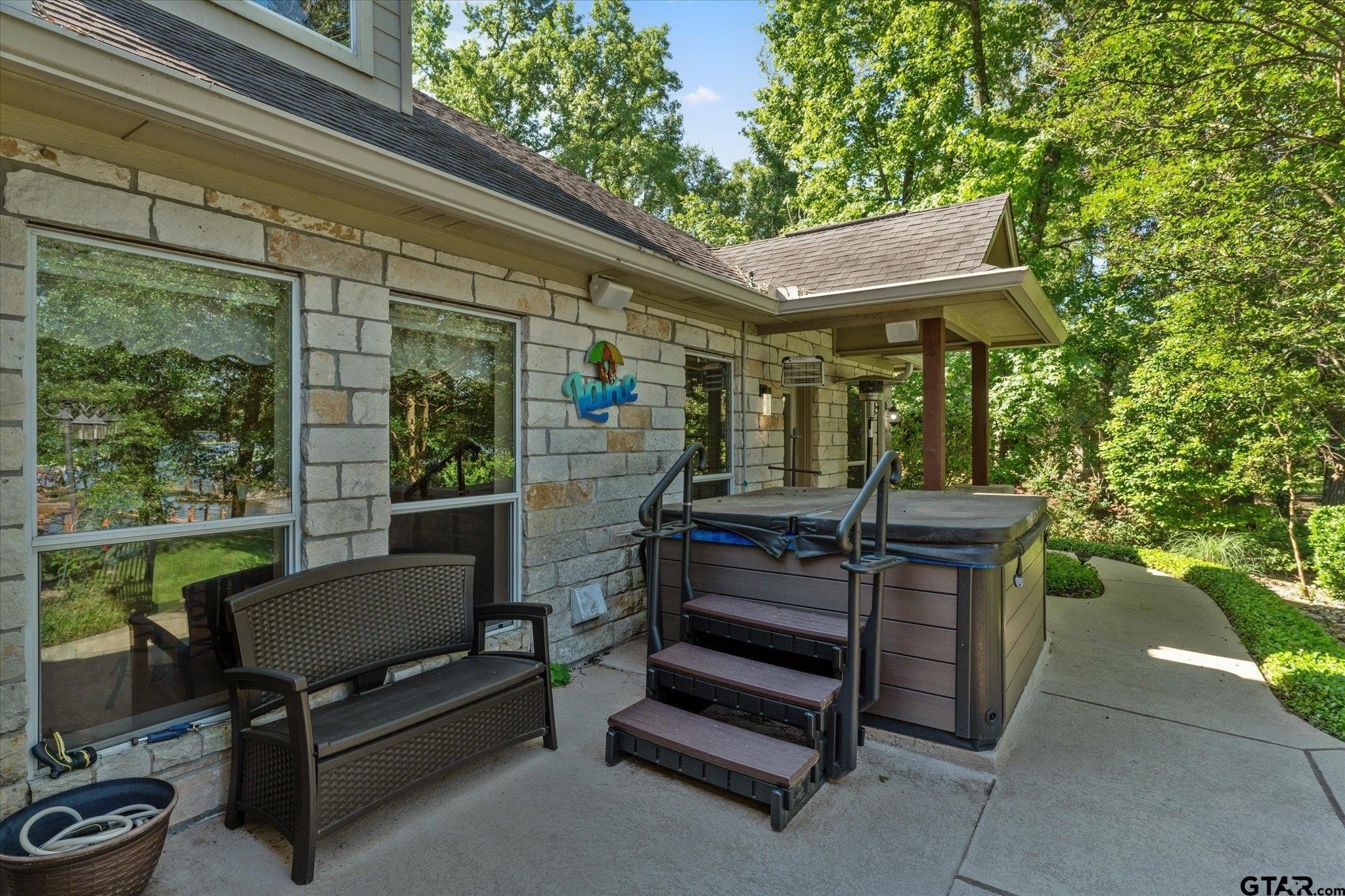 Pittsburg, Texas, 75686, United States, 4 Bedrooms Bedrooms, ,4 BathroomsBathrooms,Residential,For Sale,1983257