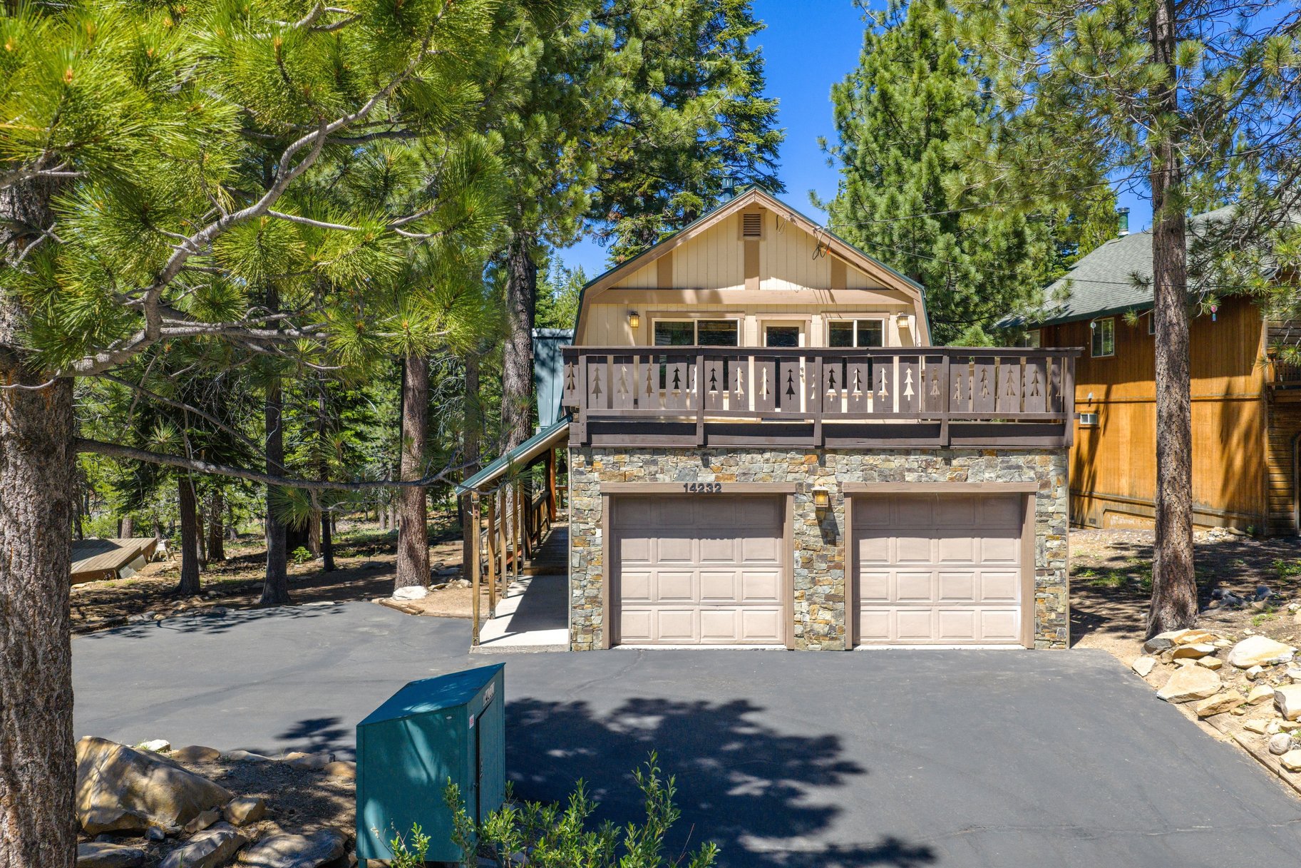  Updated Tahoe Donner retreat with a greenbelt setting - 物件實景