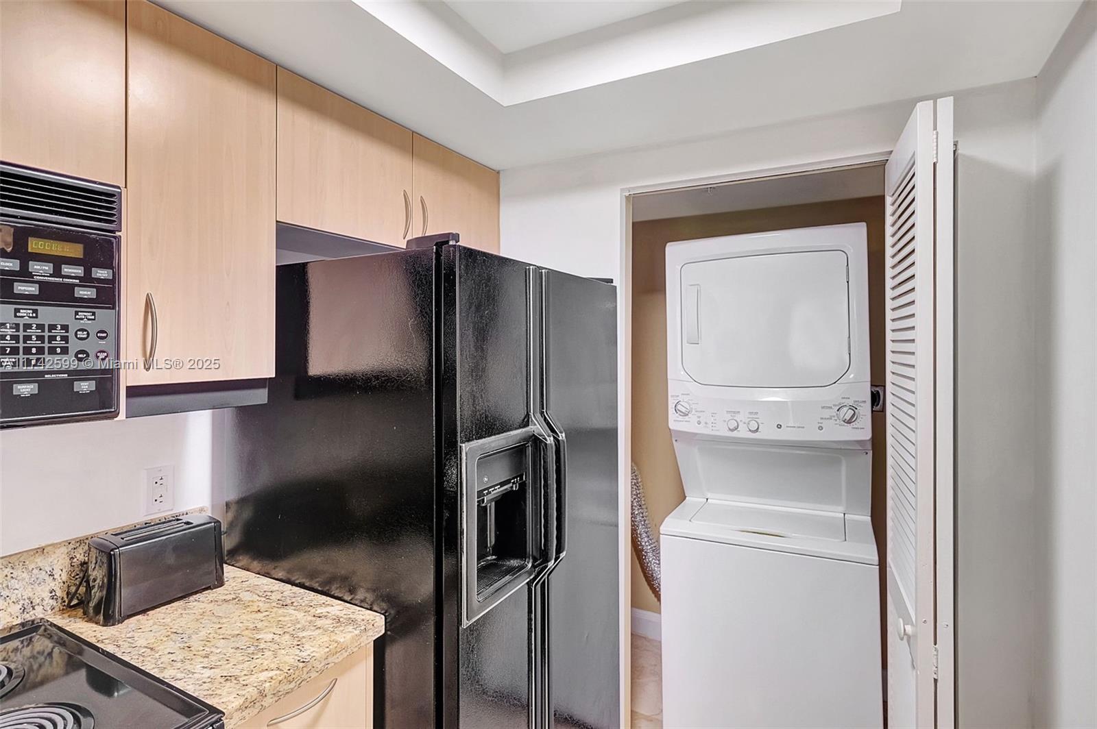 Miami, Florida, 33133, United States, 1 Bedroom Bedrooms, ,1 BathroomBathrooms,Residential,For Sale,1705108