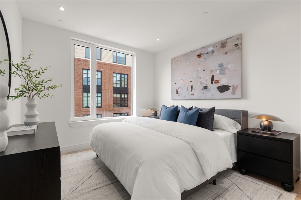 Boston, Massachusetts, 02118, United States, 2 Bedrooms Bedrooms, ,2 BathroomsBathrooms,Residential,For Sale,1988365