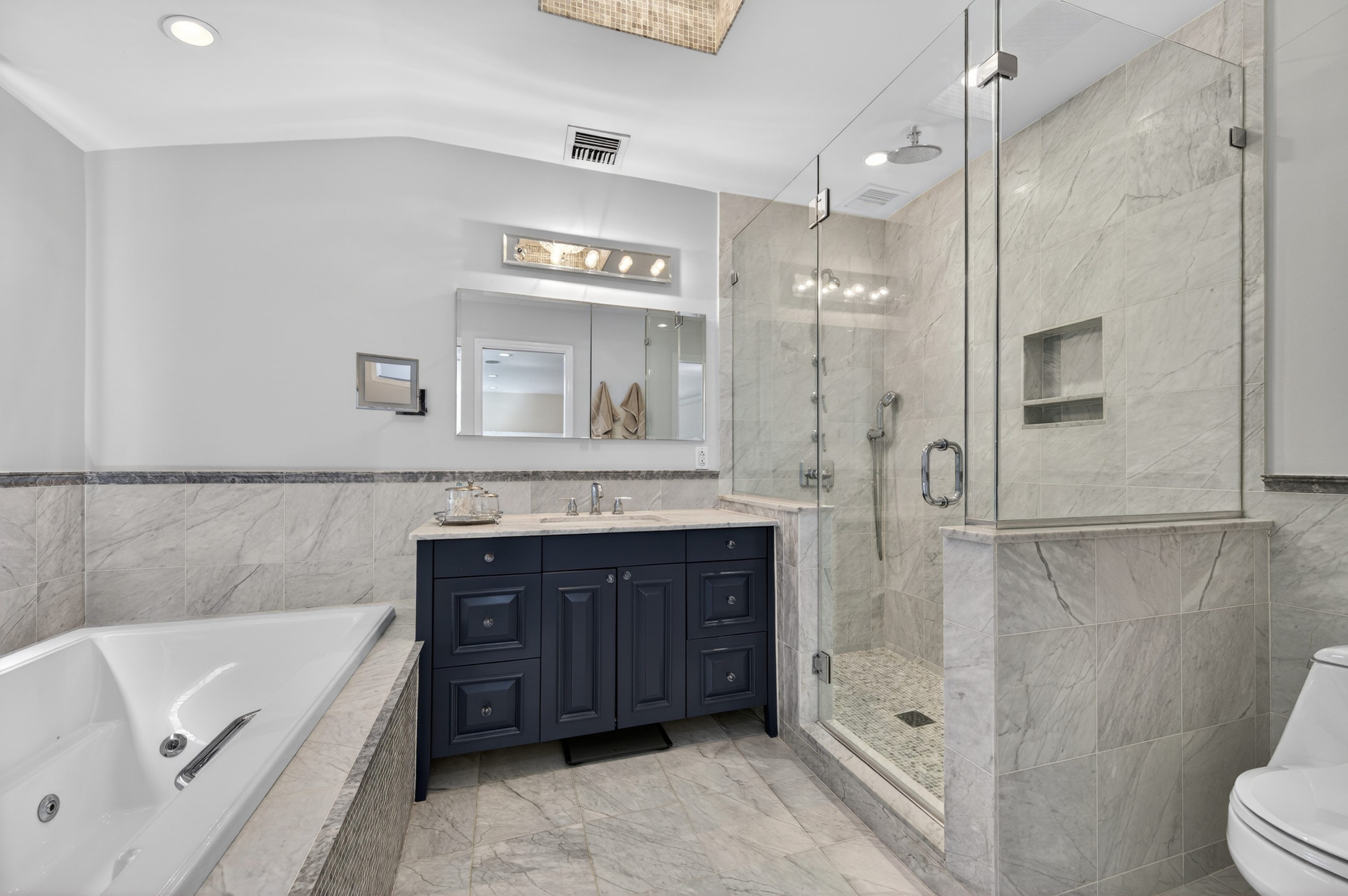  112 The Intervale, Roslyn Estates, NY 11576 - 物件實景