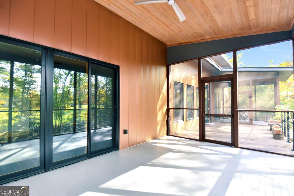 Athens, Georgia, 30606, United States, 2 Bedrooms Bedrooms, ,3 BathroomsBathrooms,Residential,For Sale,1992005