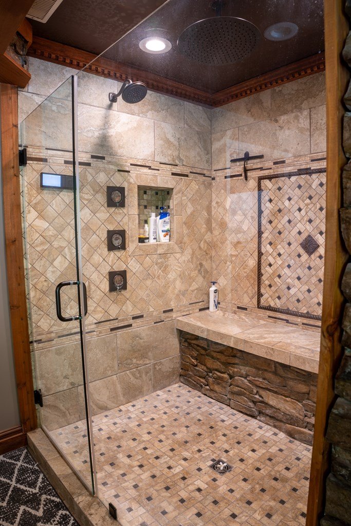 Prestonsburg, Kentucky, 41653, United States, 4 Bedrooms Bedrooms, ,5 BathroomsBathrooms,Residential,For Sale,2048061