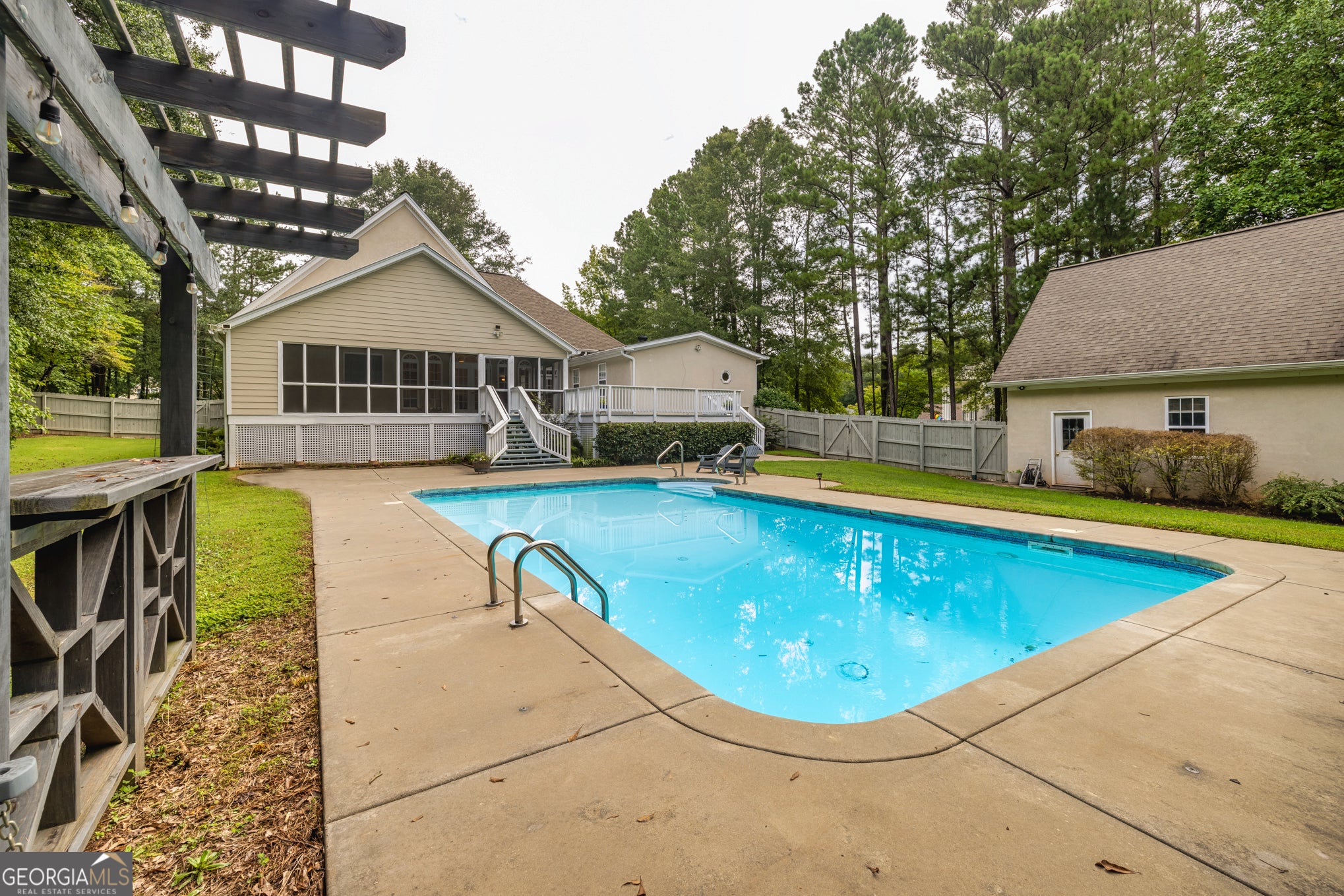 Newnan, Georgia, 30263, United States, 5 Bedrooms Bedrooms, ,6 BathroomsBathrooms,Residential,For Sale,1915422