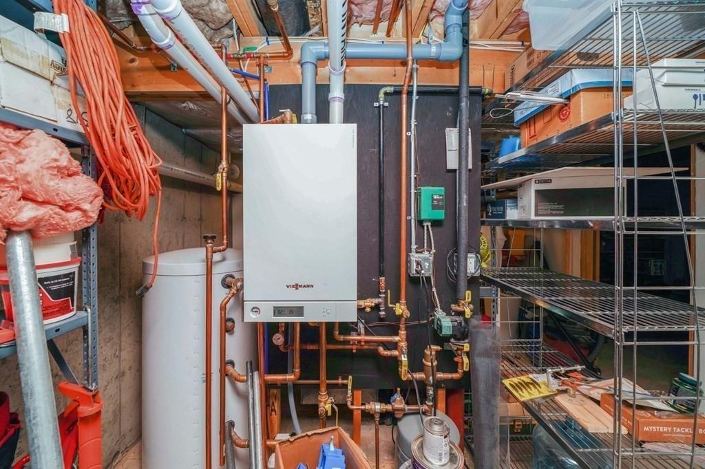 Oxford, Massachusetts, 01540, United States, 4 Bedrooms Bedrooms, ,4 BathroomsBathrooms,Residential,For Sale,1936880