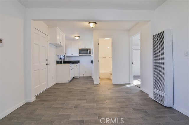 Los Angeles, California, 90047, United States, 5 Bedrooms Bedrooms, ,Residential,For Sale,2009243