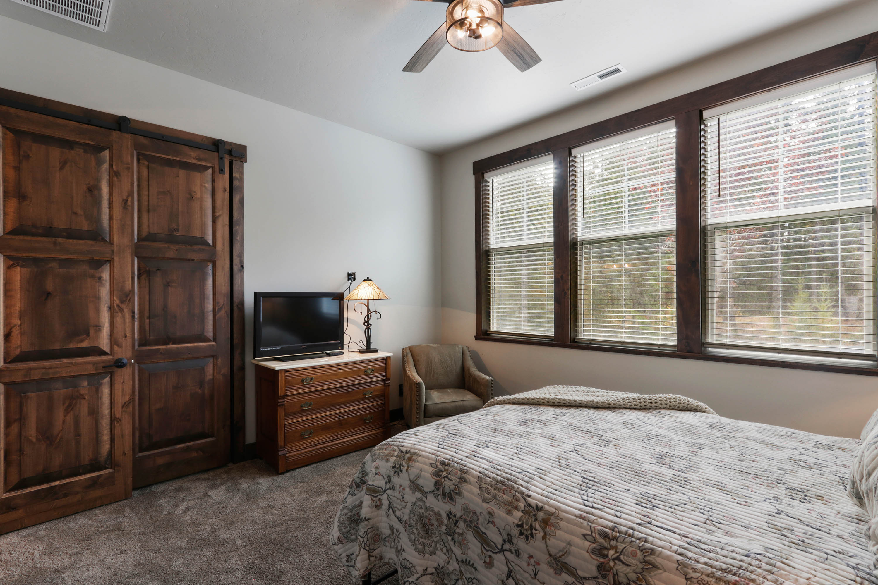 Sandpoint, Idaho, 83864, United States, 6 Bedrooms Bedrooms, ,8 BathroomsBathrooms,Residential,For Sale,1975419