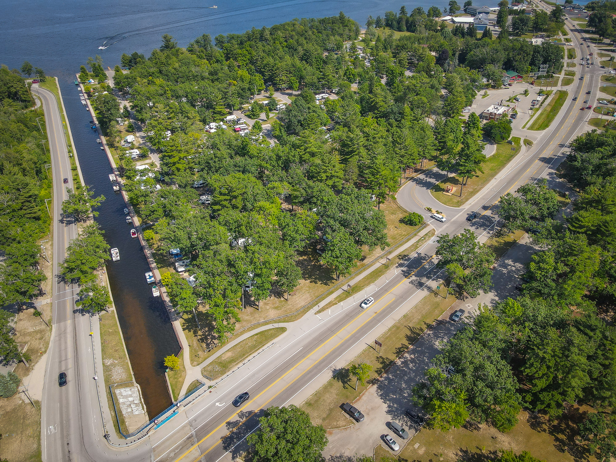 Cadillac, Michigan, 49601, United States, 5 Bedrooms Bedrooms, ,4 BathroomsBathrooms,Residential,For Sale,1905816
