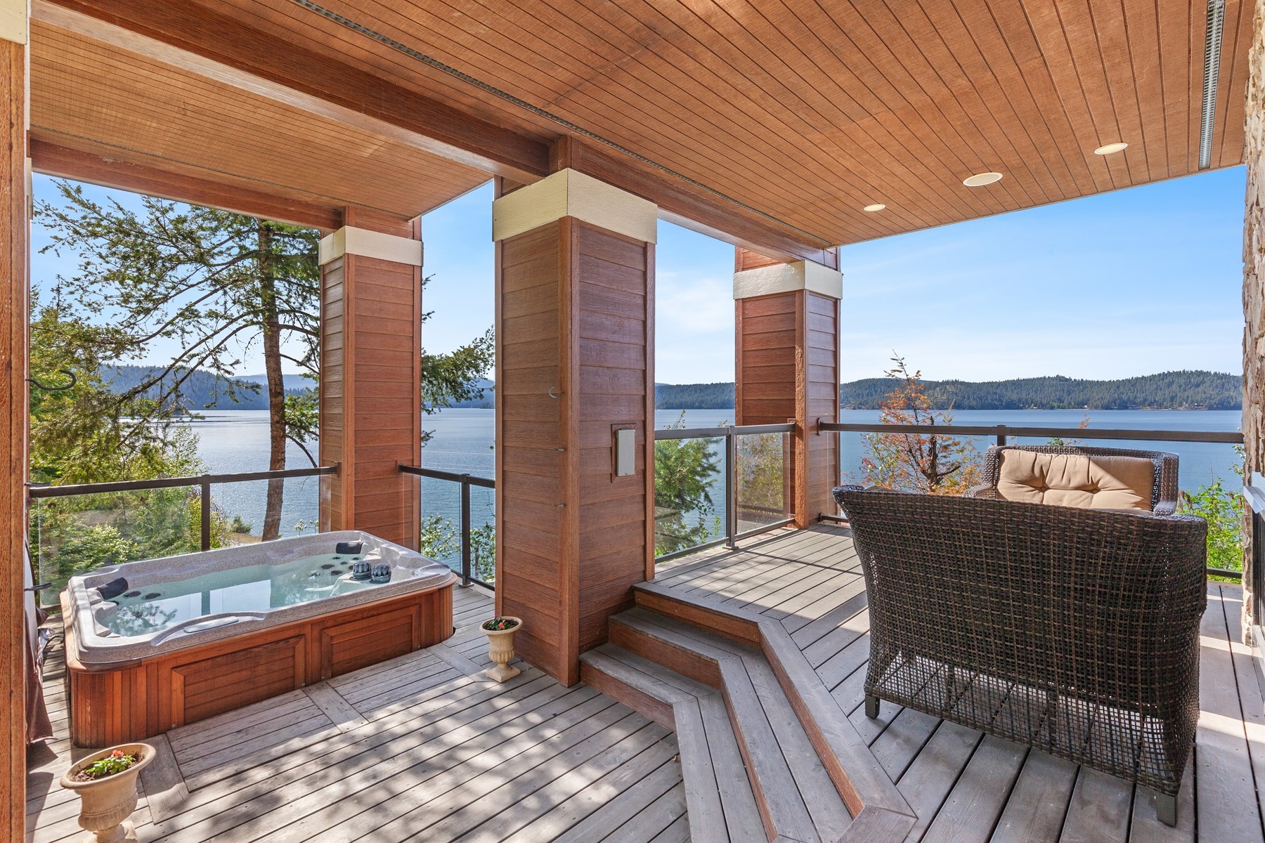  Spectacular Waterfront Custom Craftsman - 物件實景