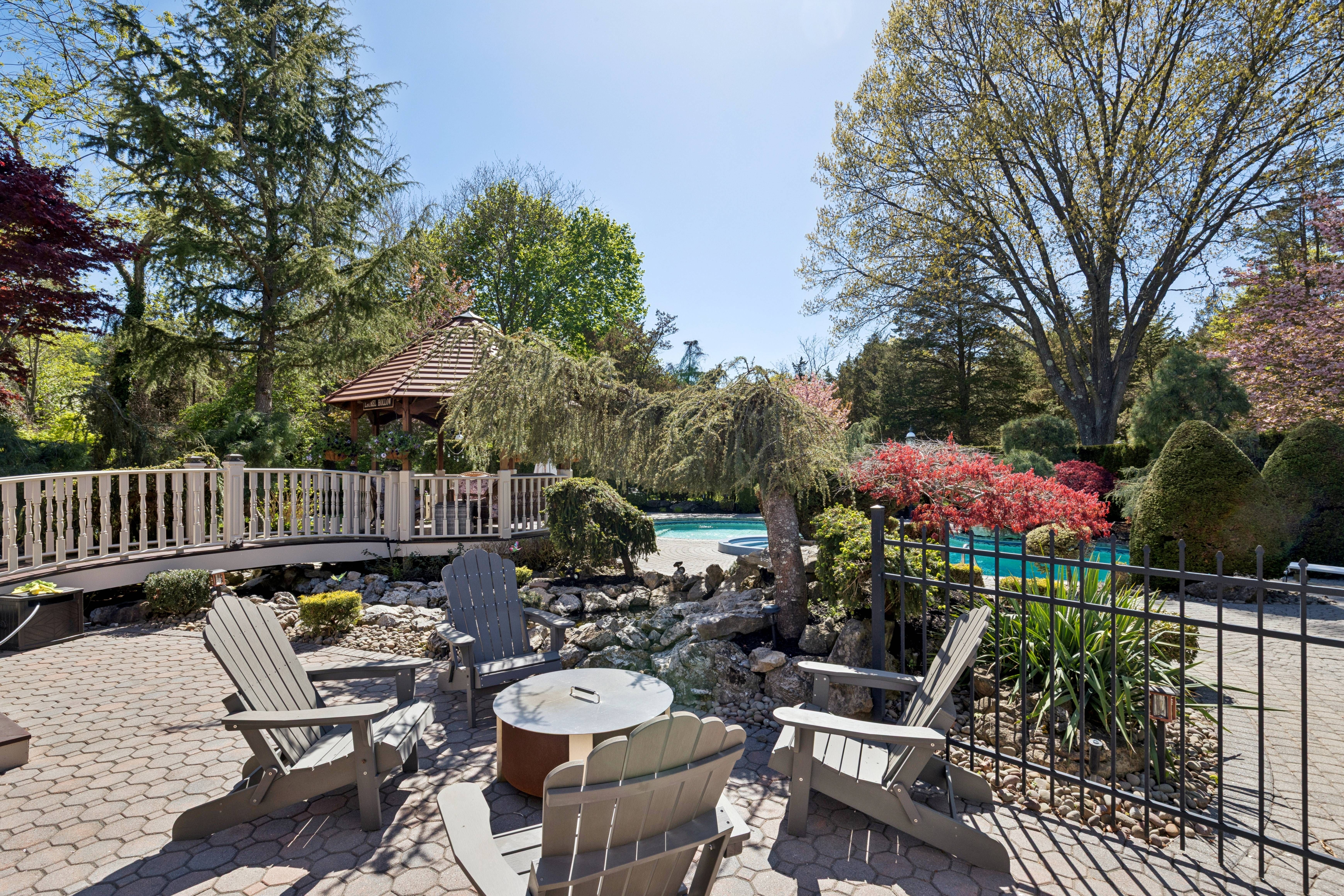  70 Laurel Court, Laurel Hollow, NY 11791 - 物件實景